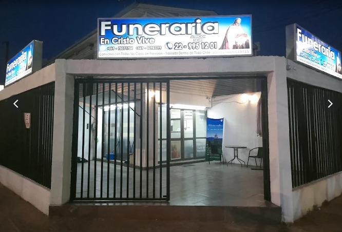 foto funeraria por fuera funeraria en cirsto vive